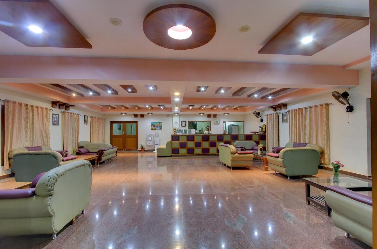 Kanthi Resorts Badami Bāgalkot Exteriér fotografie