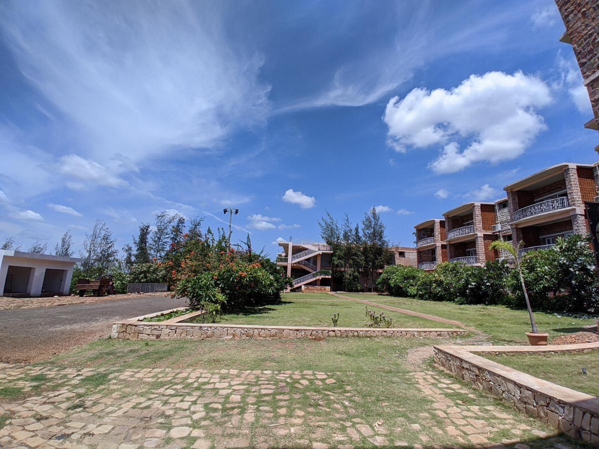 Kanthi Resorts Badami Bāgalkot Exteriér fotografie