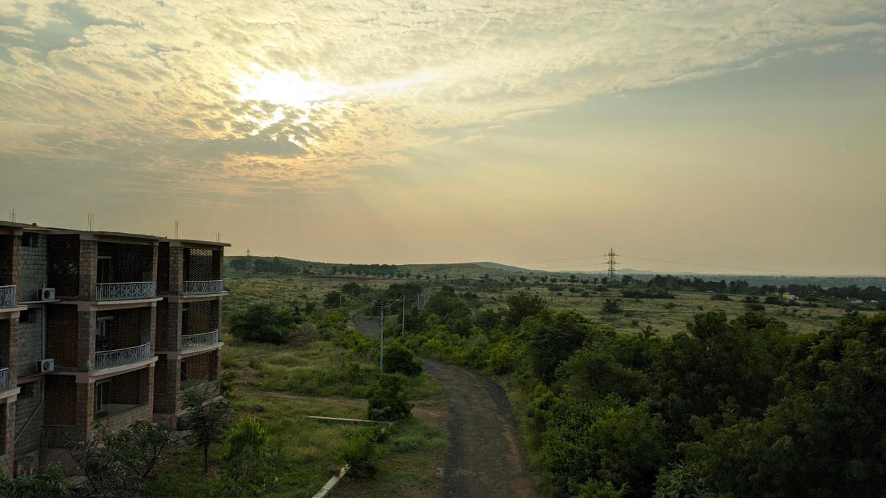 Kanthi Resorts Badami Bāgalkot Exteriér fotografie