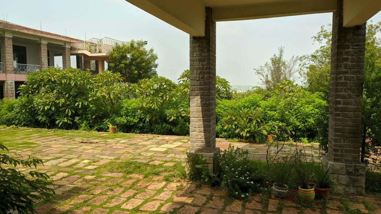 Kanthi Resorts Badami Bāgalkot Exteriér fotografie
