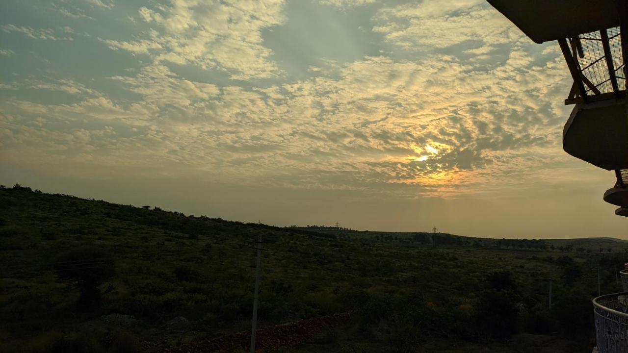 Kanthi Resorts Badami Bāgalkot Exteriér fotografie