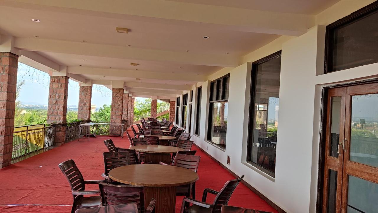Kanthi Resorts Badami Bāgalkot Exteriér fotografie