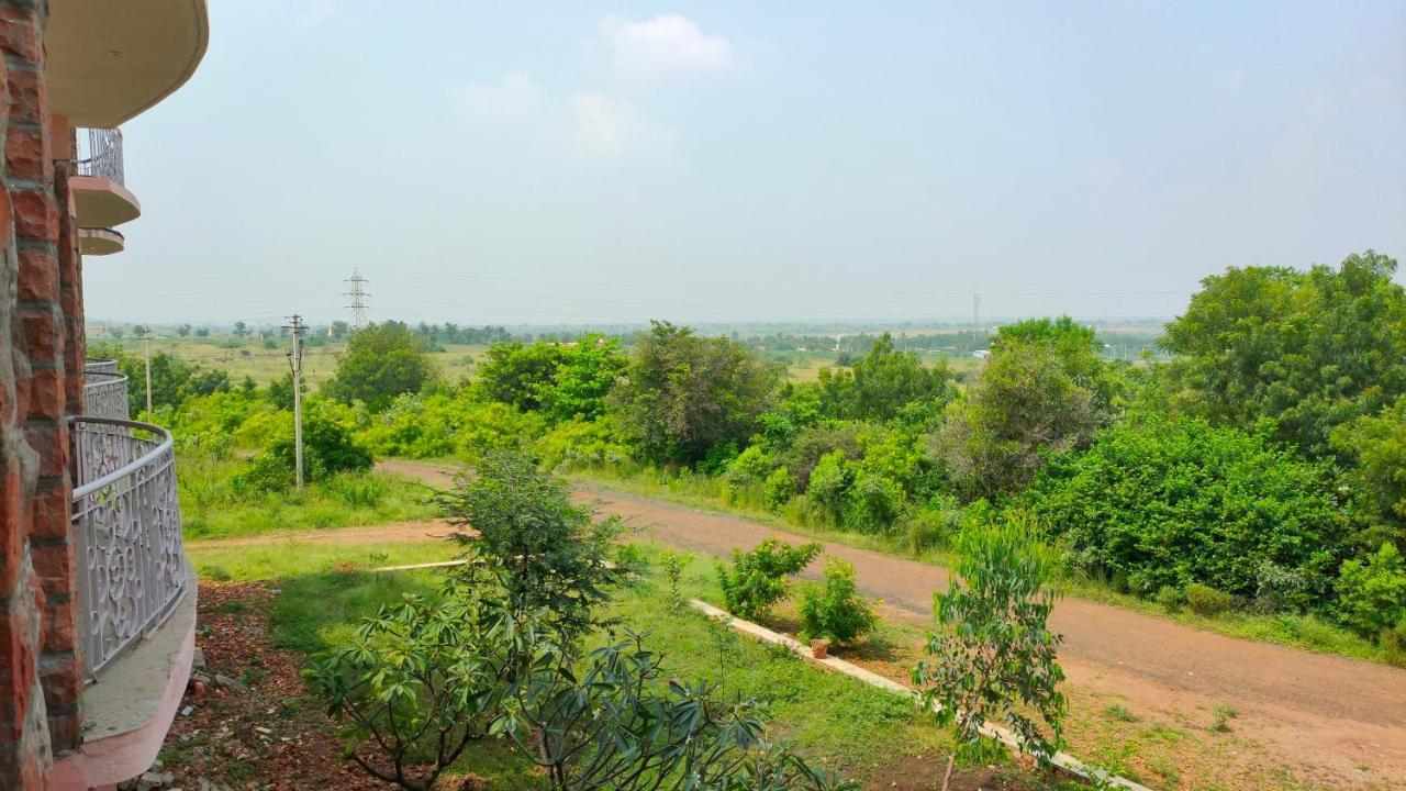 Kanthi Resorts Badami Bāgalkot Exteriér fotografie