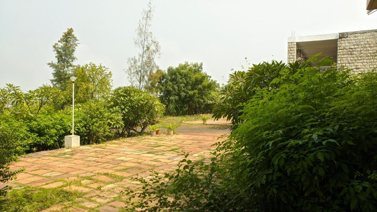 Kanthi Resorts Badami Bāgalkot Exteriér fotografie