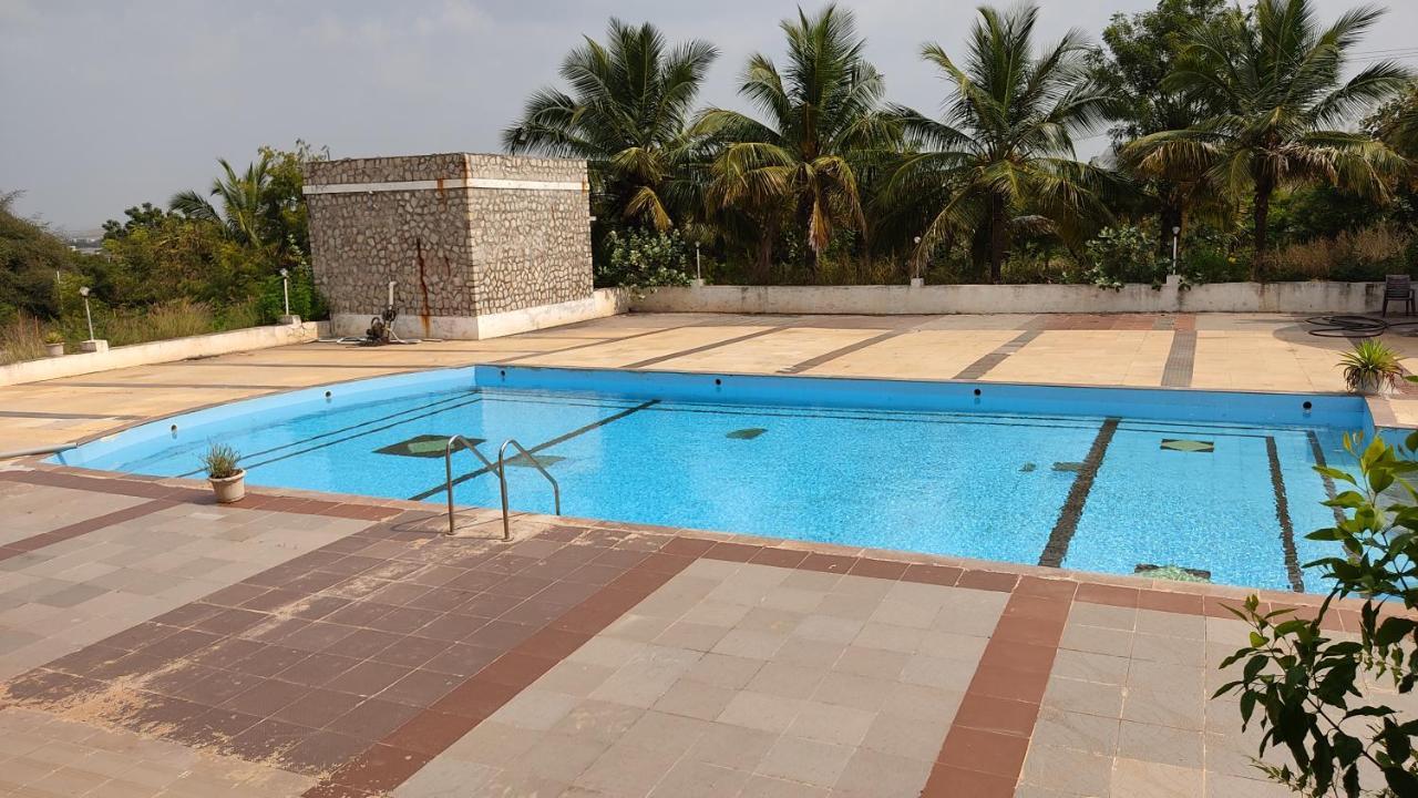 Kanthi Resorts Badami Bāgalkot Exteriér fotografie