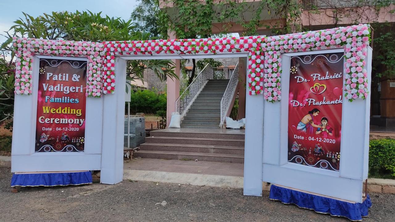 Kanthi Resorts Badami Bāgalkot Exteriér fotografie