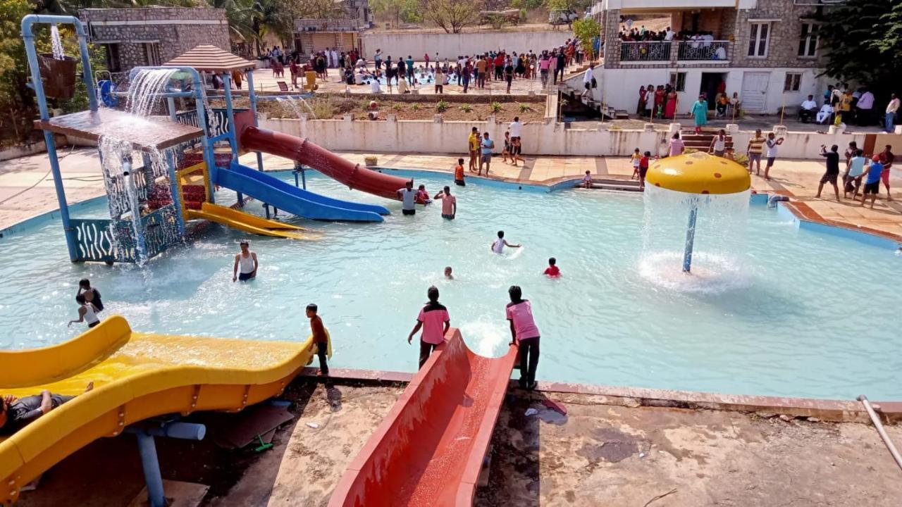 Kanthi Resorts Badami Bāgalkot Exteriér fotografie